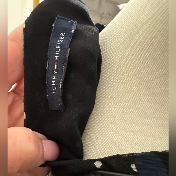 Tommy Hilfiger Crossbody bag /Purse and matching Tommy size small blouse - Picture 7 of 7